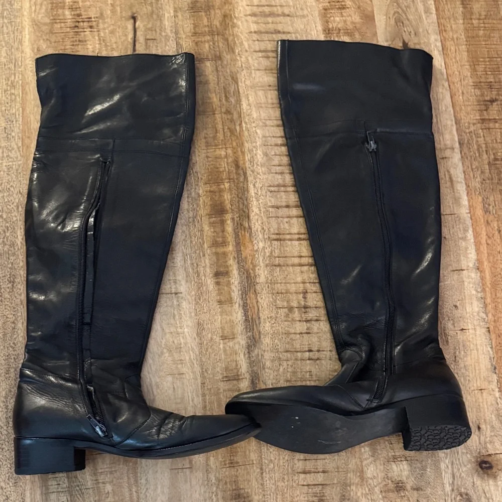100% genuine Black Leather Knee-High Boots EUC INSIDE Zipper